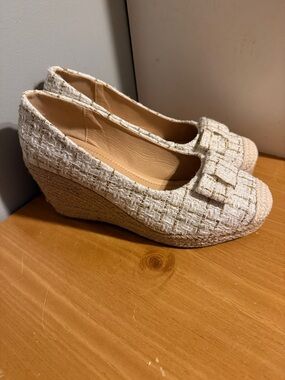 Cream Tweed Wedge Loafers with Decorative Bow
